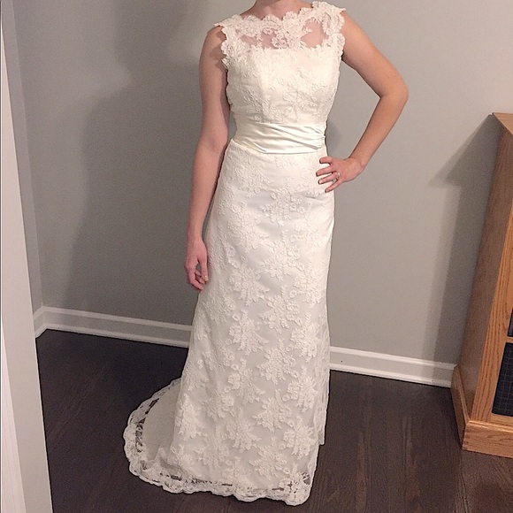 Wedding Dress - Picture 4 of 15